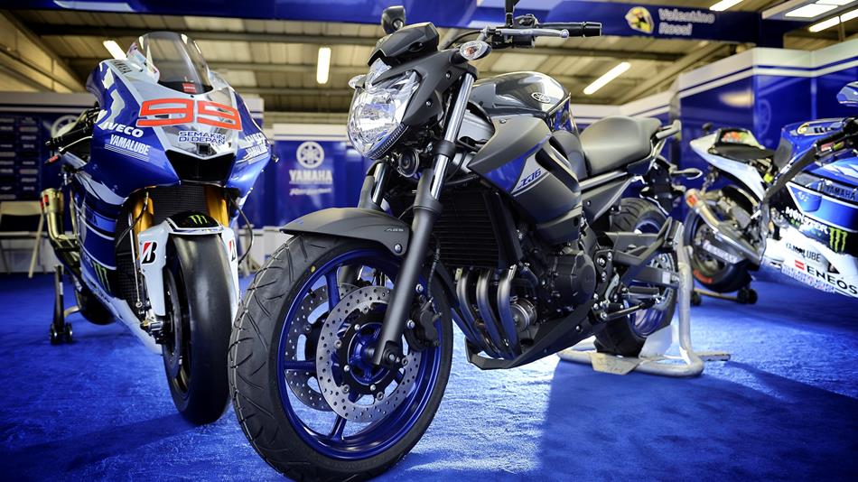 Auto- en motorrijschool Marcel van den Bergh logo