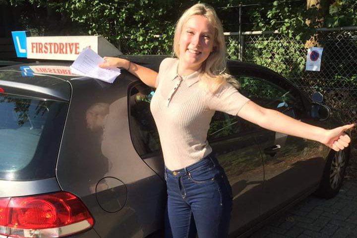 Autorijschool First Drive logo