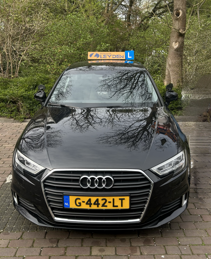 Rijschool Leyden logo